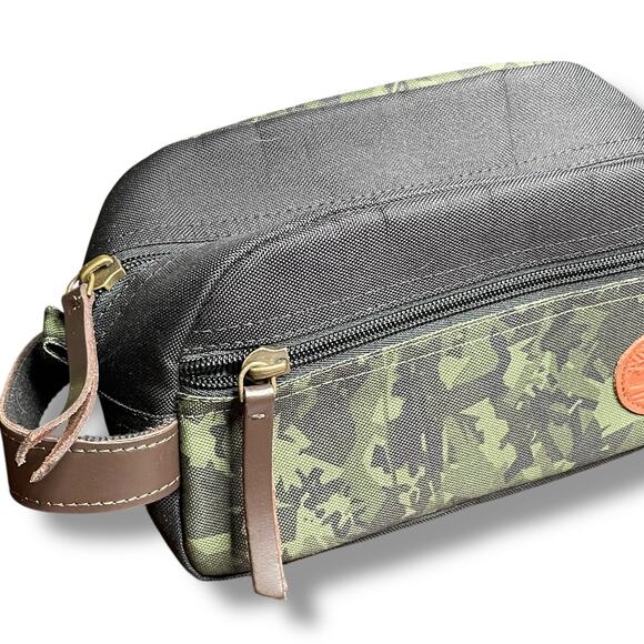 Timberland Core Canvas Travel Kit Toiletry Bag Groom Cosmetic Makeup Dopp Camo - Picture 8 of 12